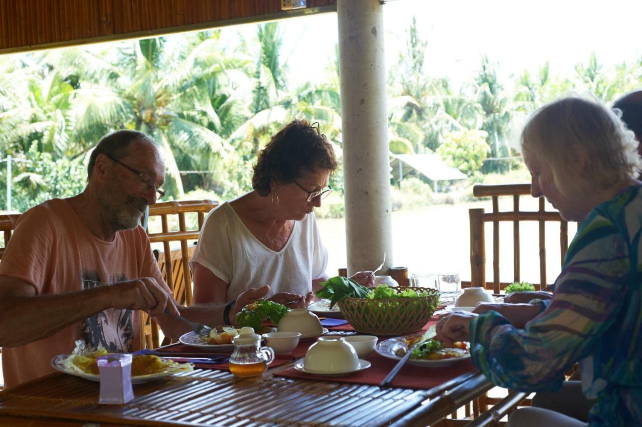 Tra Vinh Lodge Nguyet Hang 외부 사진